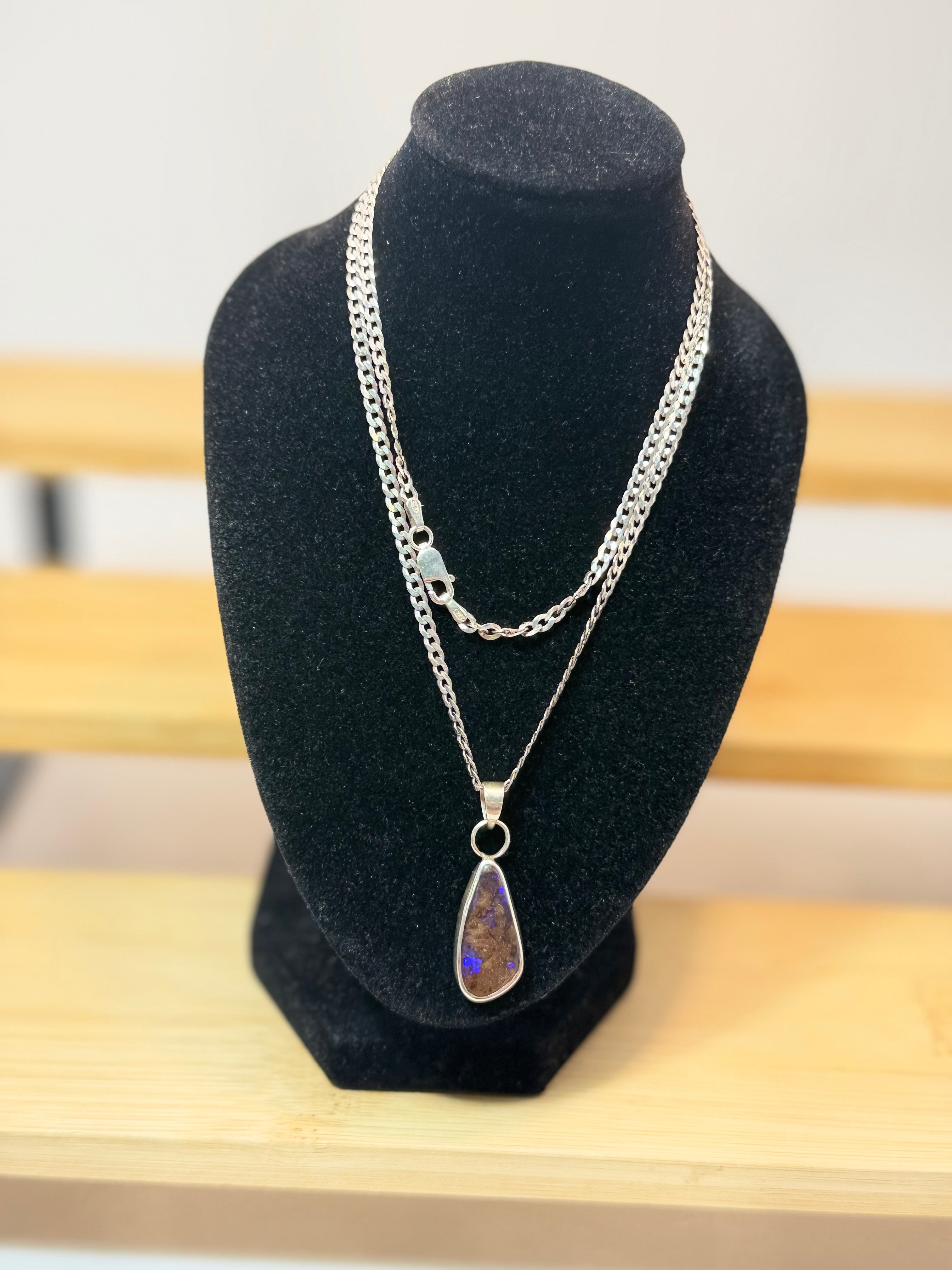Colgante de ópalo Boulder en plata 925 hecho artesanalmente