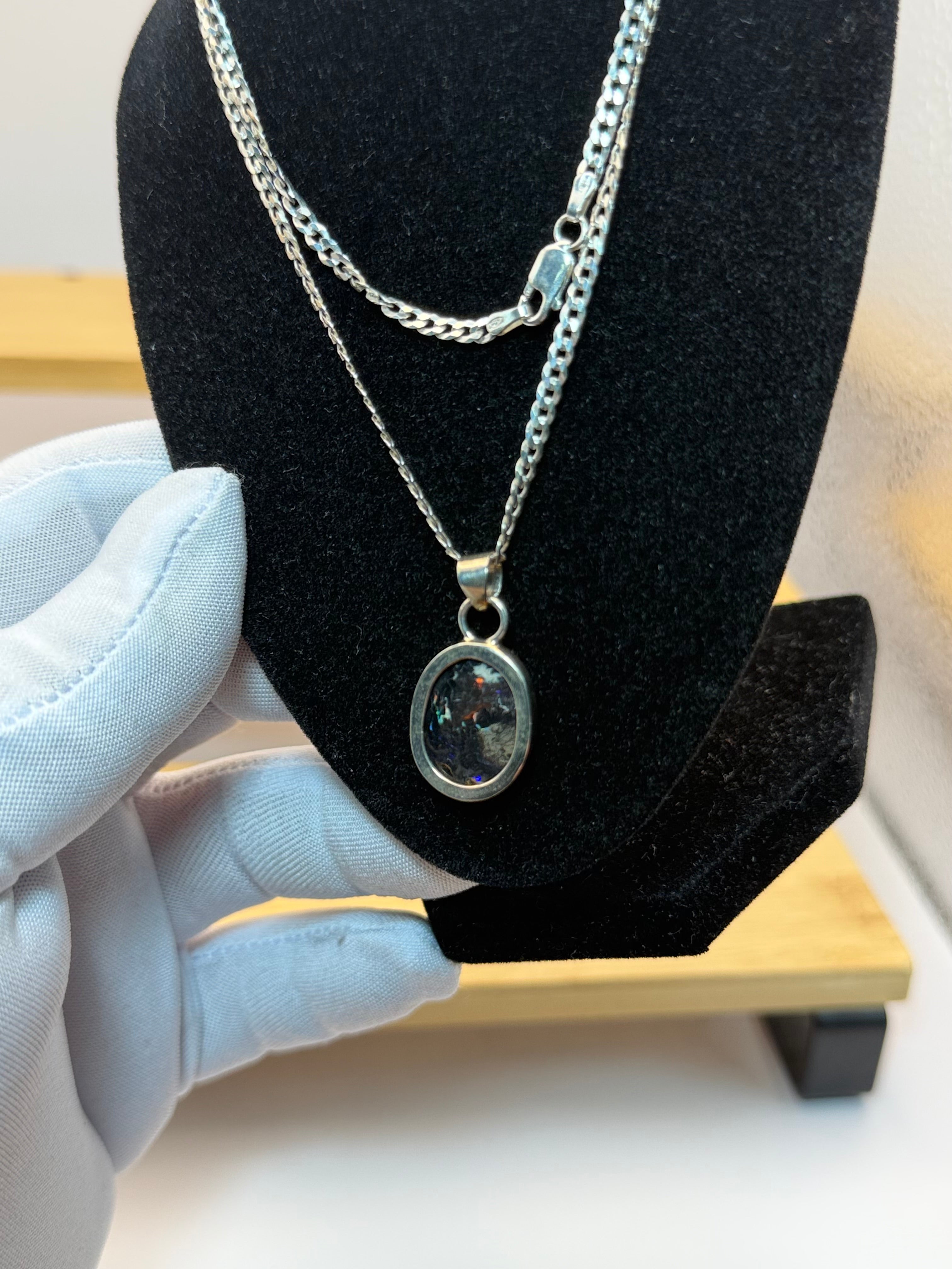 Collar de ópalo Boulder en plata de ley