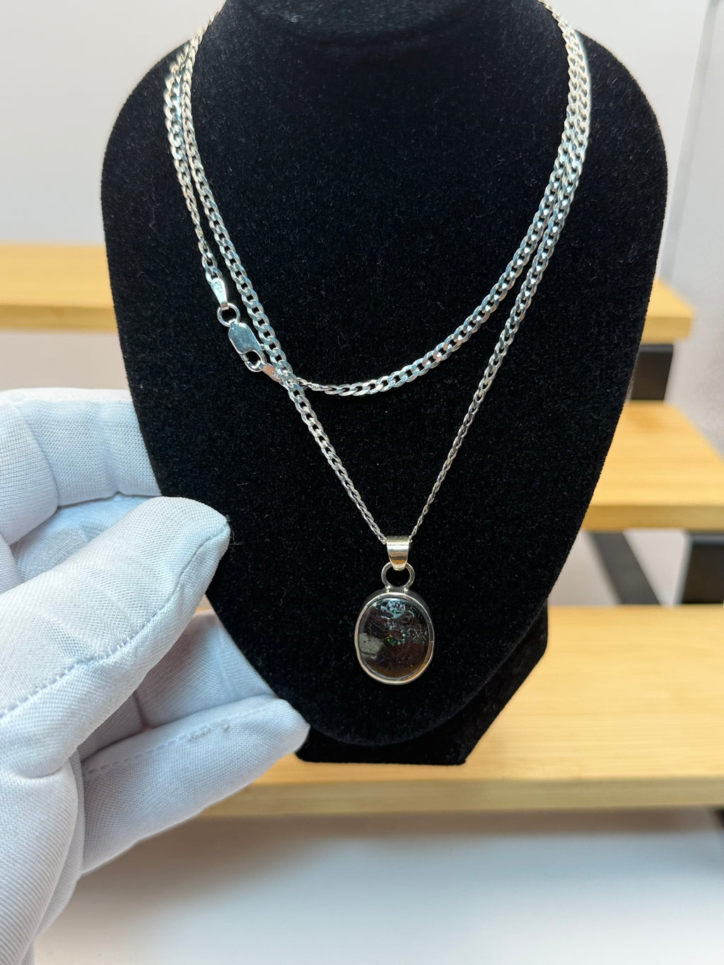 Collar de ópalo Boulder en plata de ley